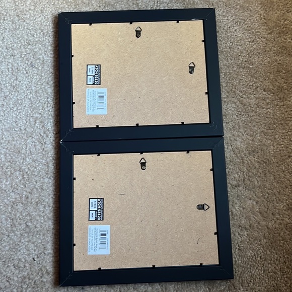 Pair of colorful Artist’s prints of tropical fish, 12” x 10”, in black frames - Picture 11 of 11